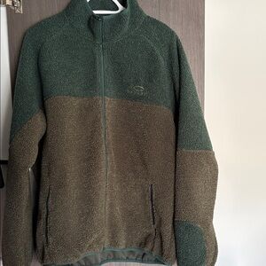 New never worn - Oakley Forest Green and Olive Performance Jacket